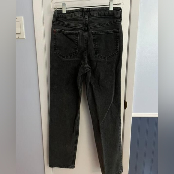 Sz 26 URBAN Outfitters BDG Black High Rise Straight Leg Denim Jeans - Picture 2 of 3